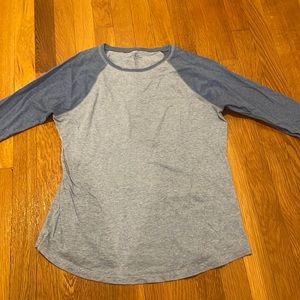 Vineyard Vines blue long sleeve baseball tee